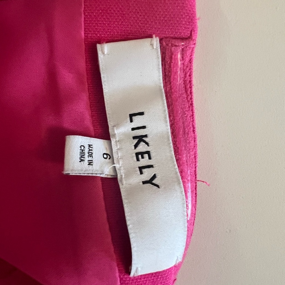 Likely Hot pink feather dress. Excellent condition - Picture 6 of 6